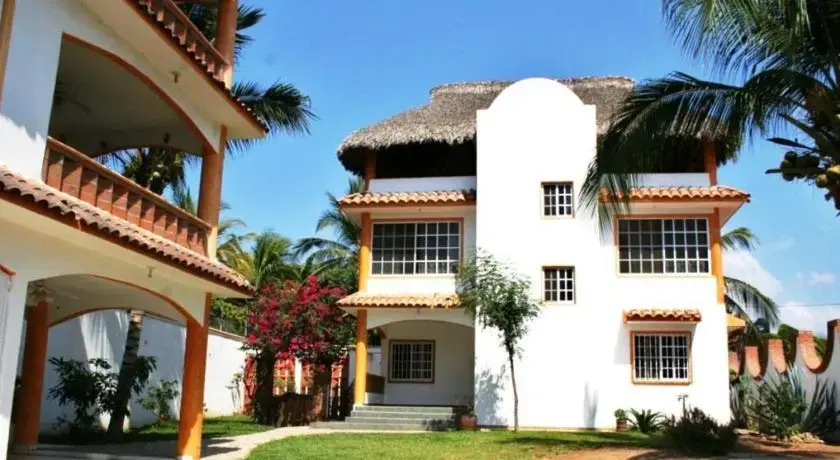 Bungalows House Pianpianito