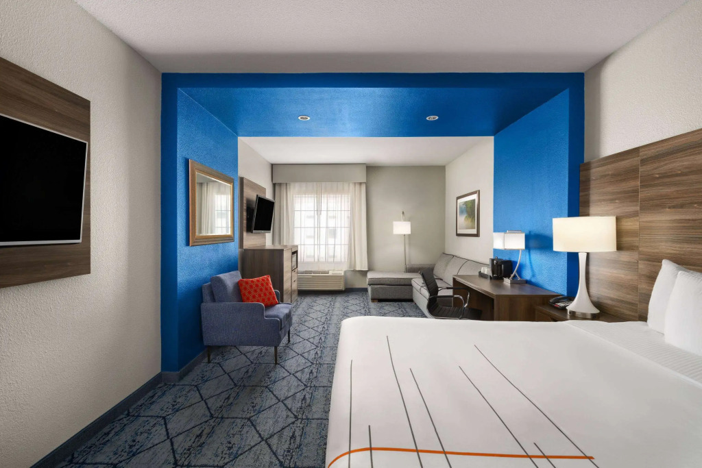 La Quinta by Wyndham Denton - University Drive