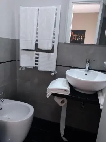 Roma suite Piramide