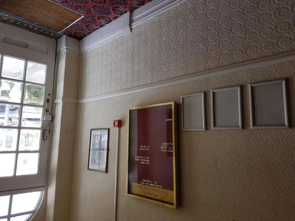 Grand Ash Hotel
