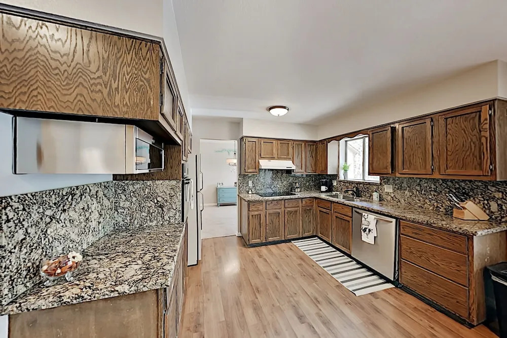 3330smoo 4 Bedroom Home