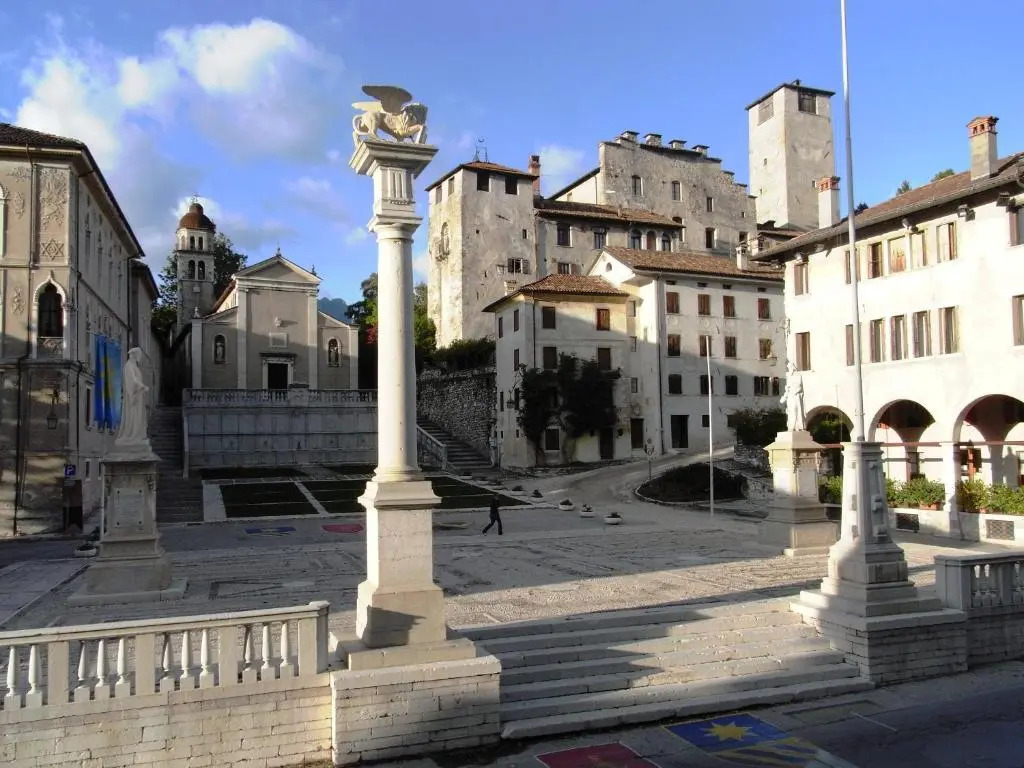Feltre House