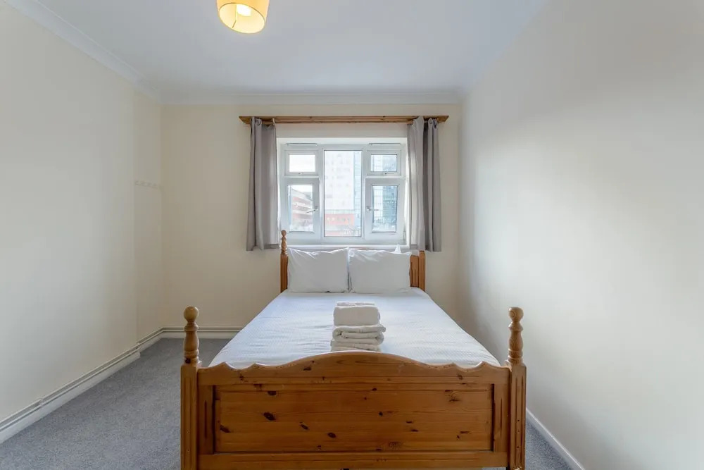 Whitechapel 2 Bedroom Flat