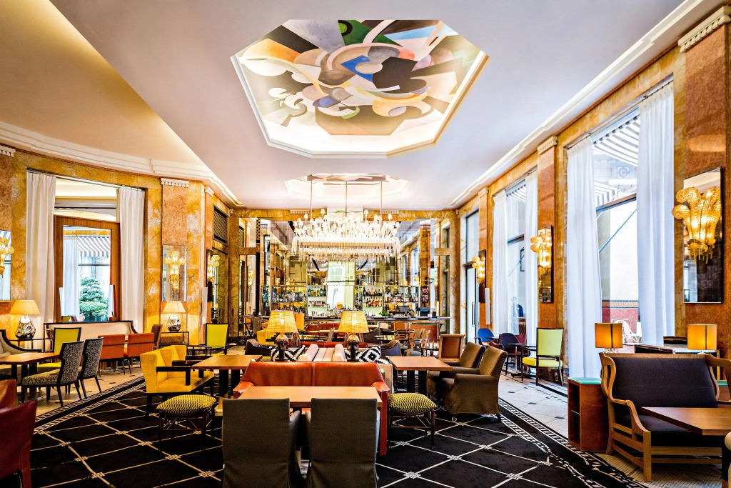 Prince de Galles, a Luxury Collection hotel, Paris