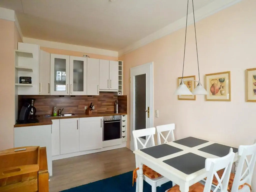 Appartement mit Meerblick, 2 Schlafzimmern und Balkon SV 012