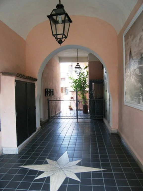 Apartment 6