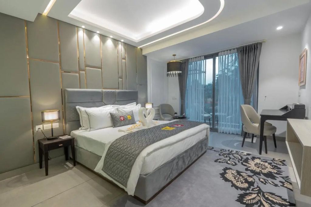 Mastiff Select Mandavya Dharamkot, McLeodganj