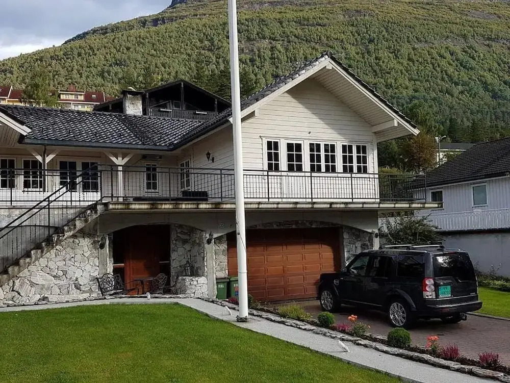 Aarnes House Stryn