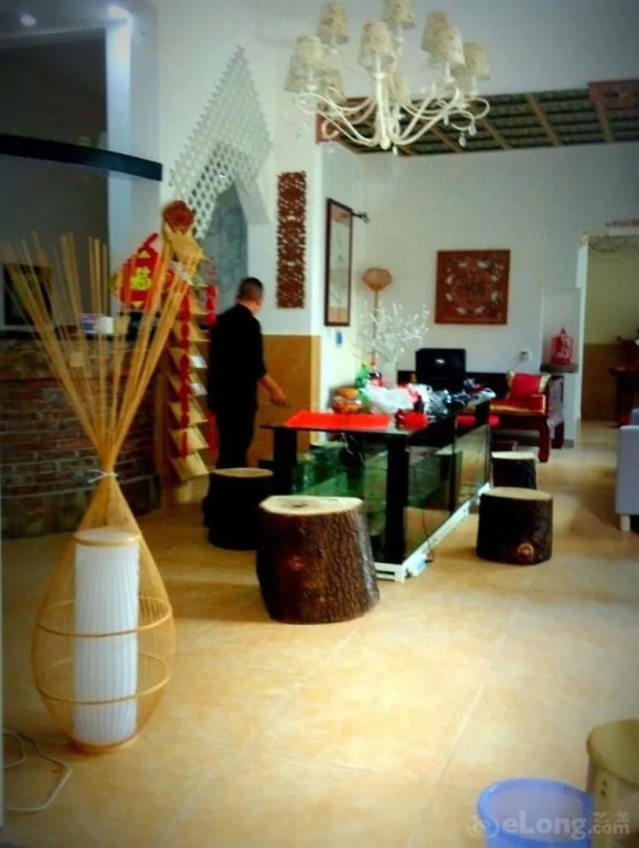 131 International Youth Hostel