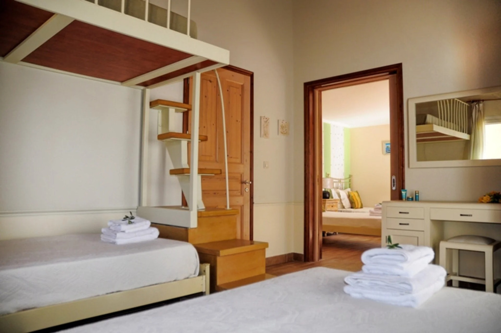 Villa St Nicholas House With Private Heated Pool