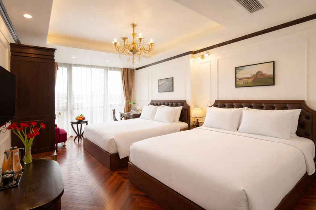 Du Palace Hotel & Travel