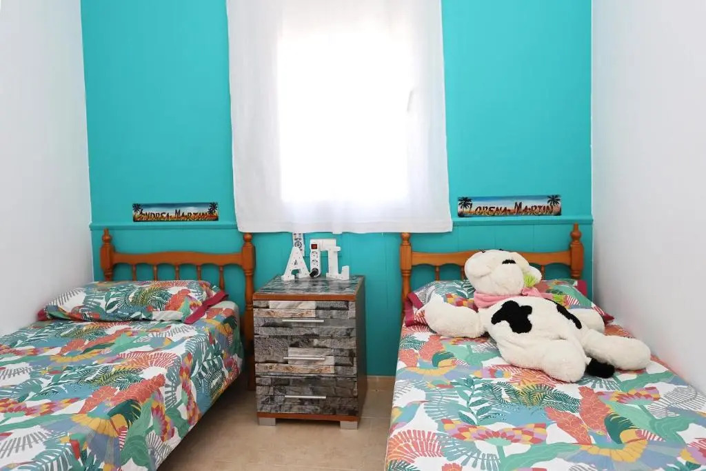 AT131 Aire acondicionado, comunidad con piscina, playa a 800m