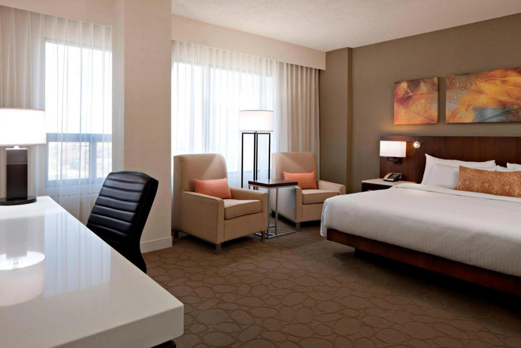 Delta Hotels by Marriott Edmonton South Conference Centre
