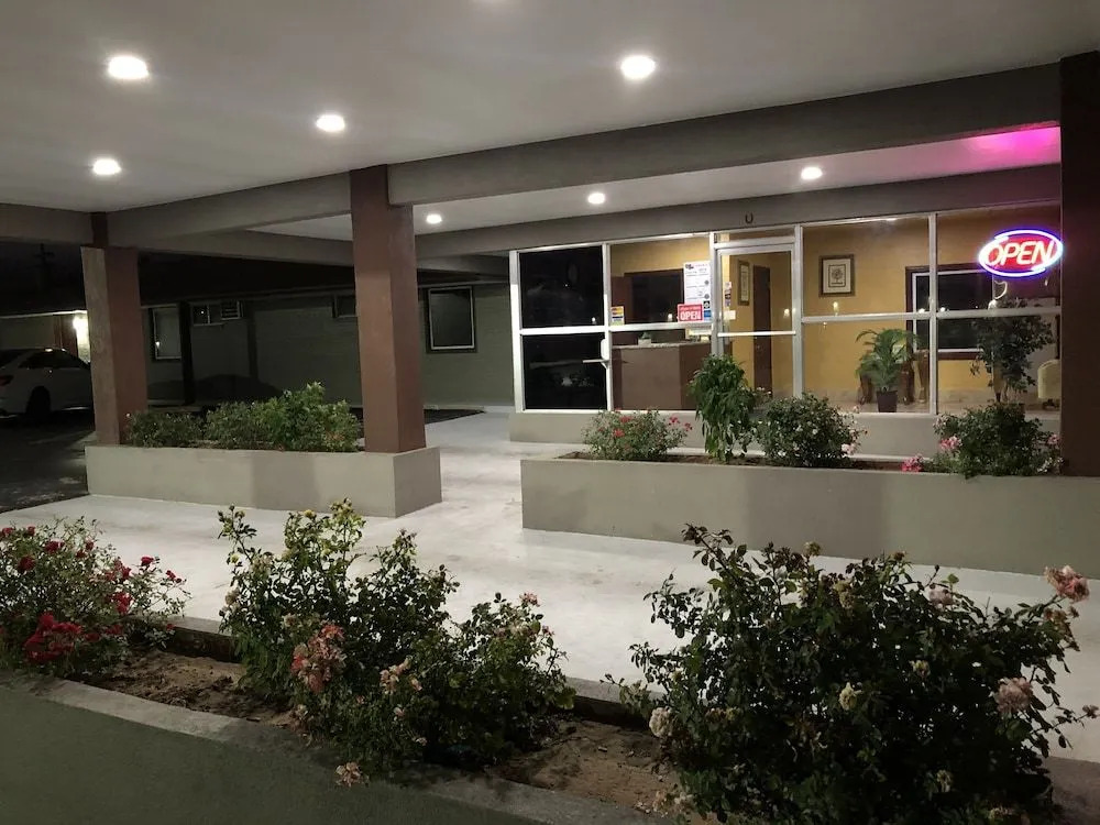 Budget Inn Ada
