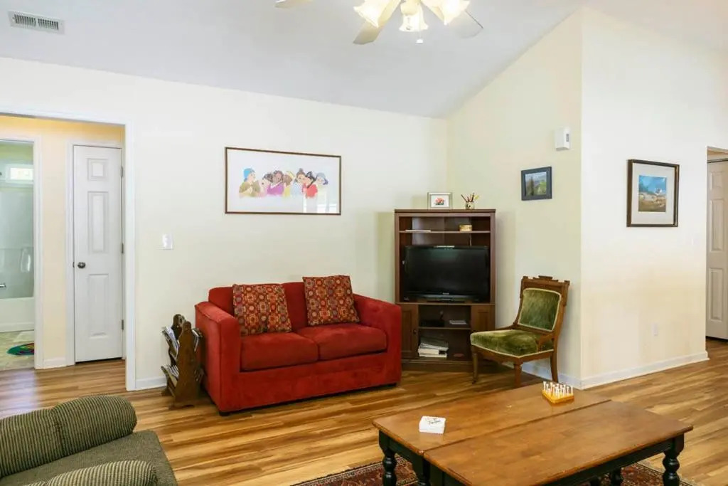 Island Delight by Oak Island Accommodations