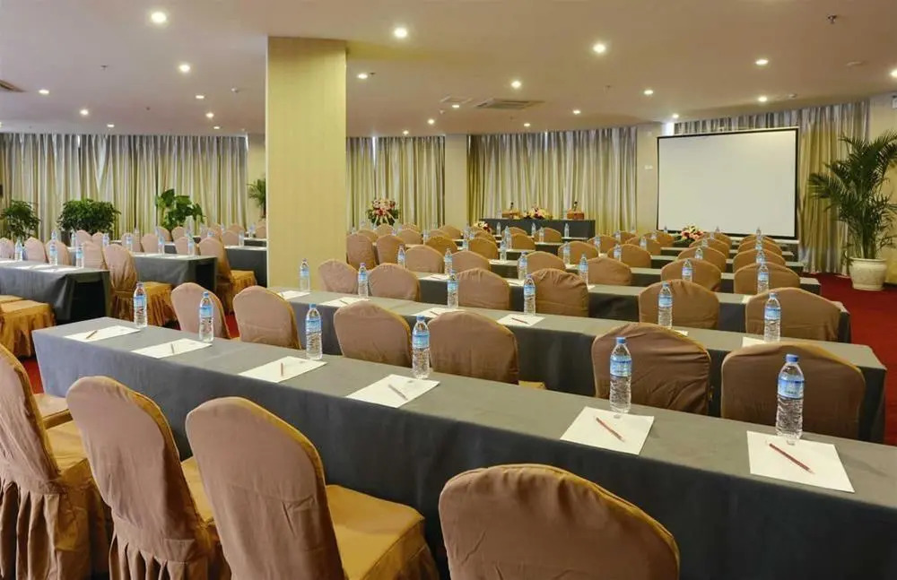 Kunming Long Way Hotel