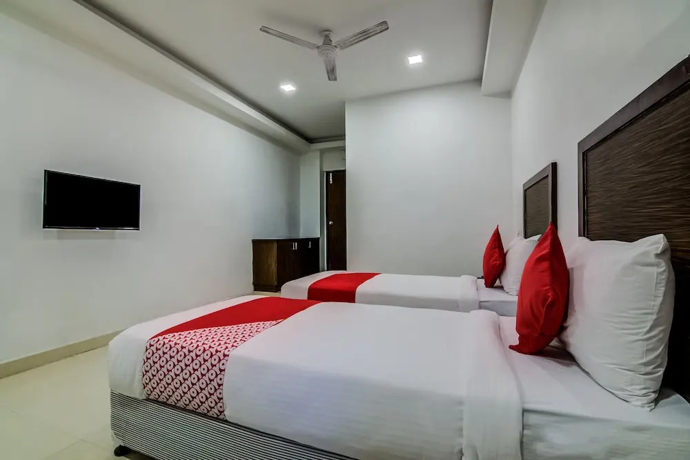 OYO 19023 Helican Tradition