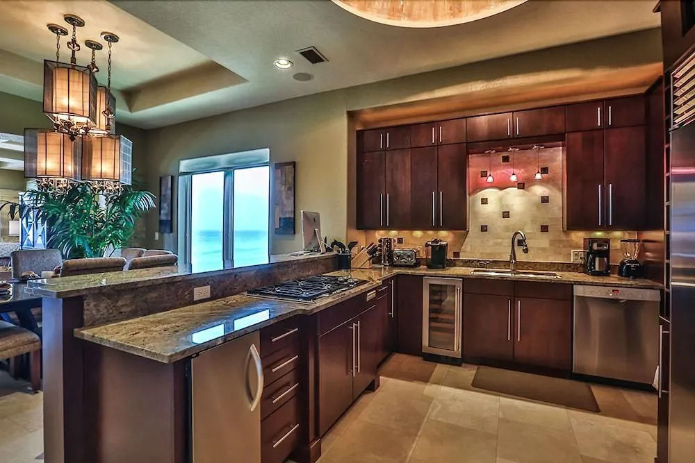 Ocean Paradise 4 Bedroom Holiday Home by Five Star Properties
