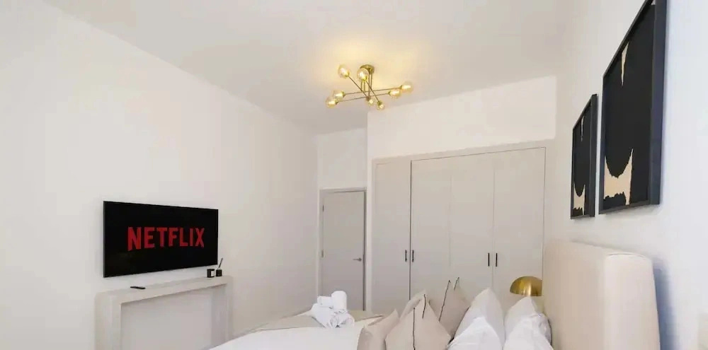 LUX  The Dubai Eye Sea View Suite