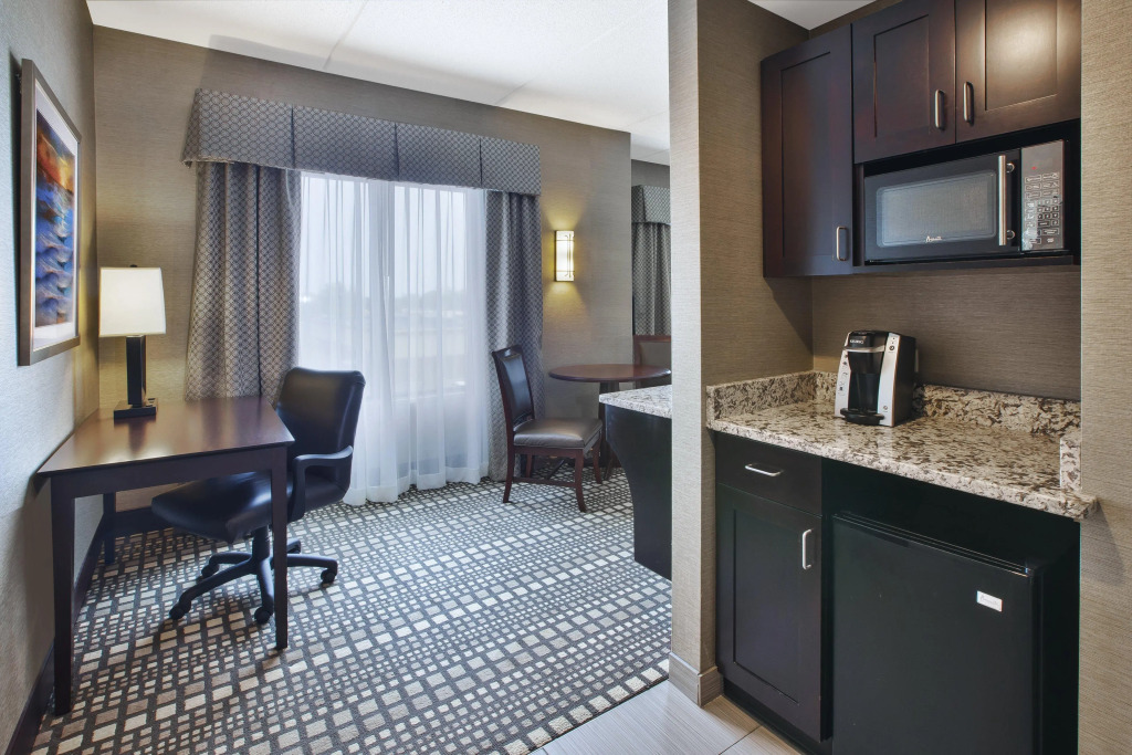Holiday Inn Express & Suites Geneva Finger Lakes by IHG
