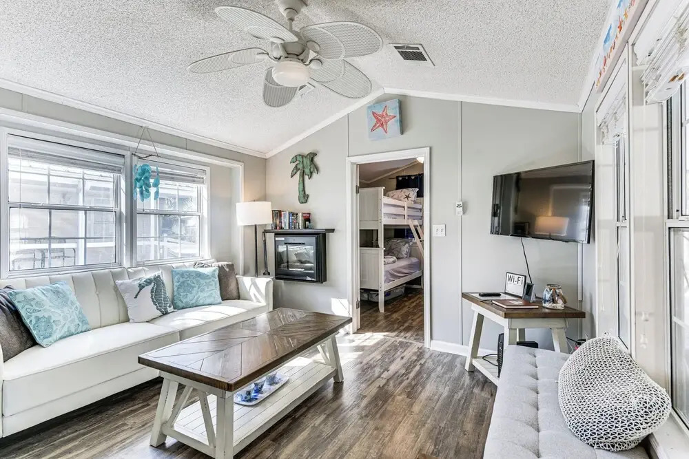 Walk to Beach: Miramar Tropical Cabana w/ Deck!