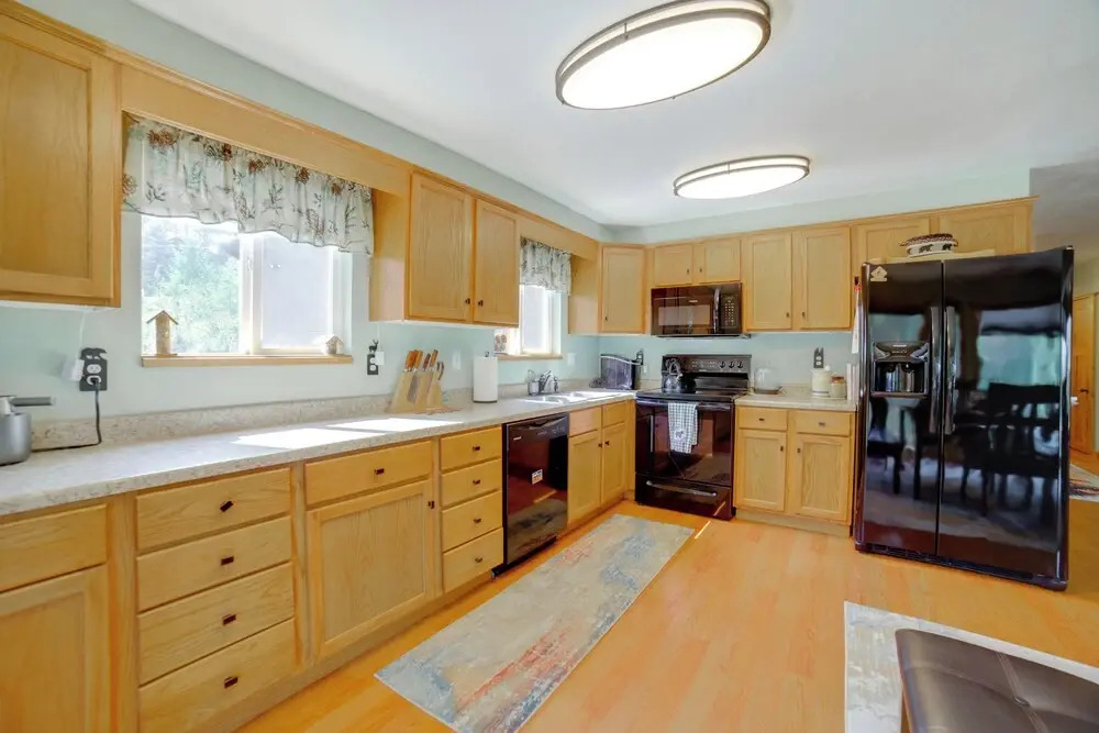 Mtn-view Oasis w/ Pool Access in Garden Valley