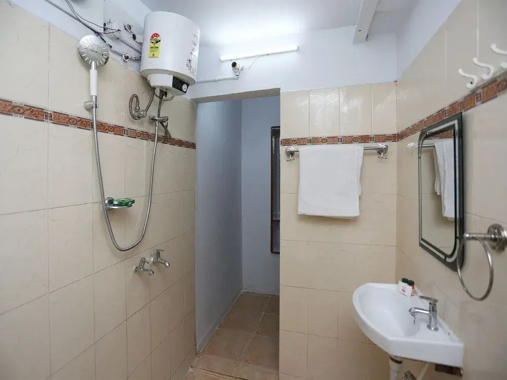 The Palms Resort By OYO Rooms