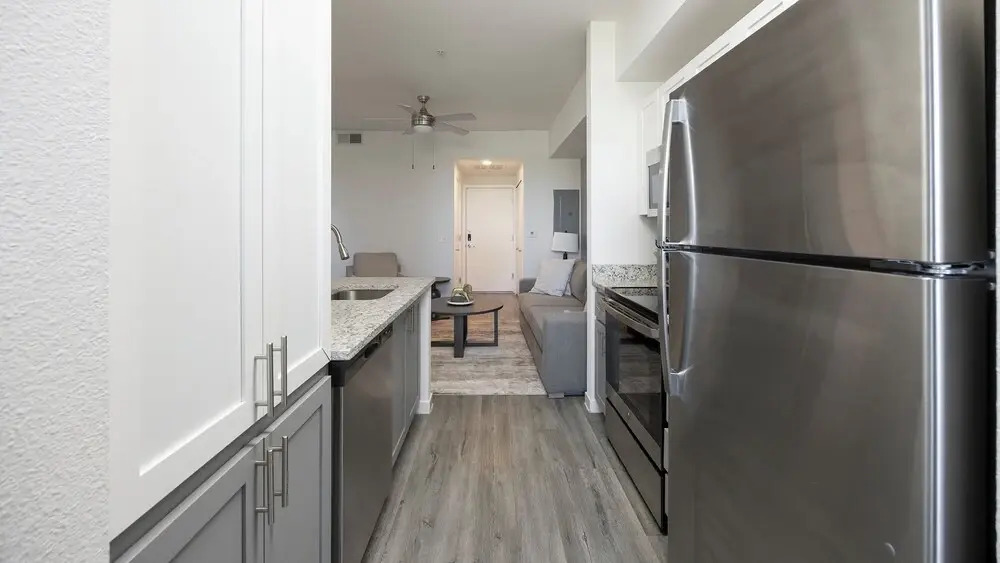 Landing Beautiful 1BD Pool Rooftop Lounge