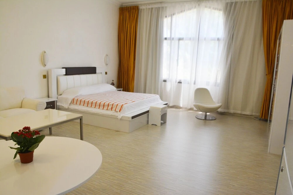 Studio Room in Corniche