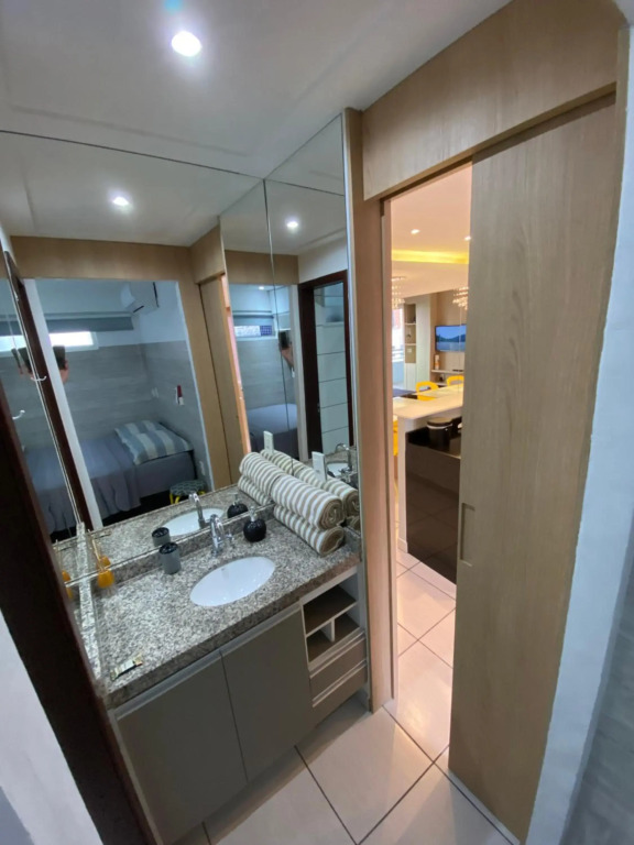 APARTAMENTO 17º Andar Beira Mar com 2 QUARTOS