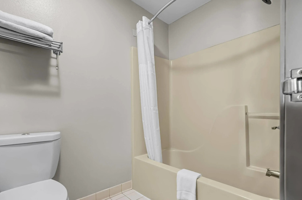 Days Inn by Wyndham Collinsville St Louis