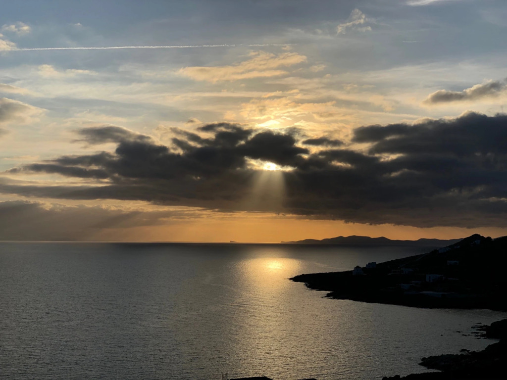 Maison Simone with private heated infinity pool & spectacular sea view