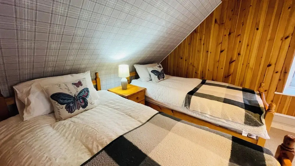 Traditional Highland Cottage Near Loch Ness-sleeps 6