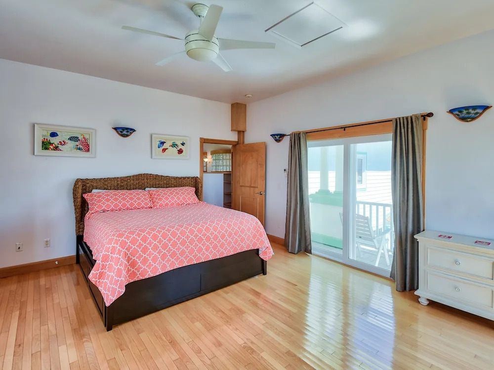 4br Oceanfront W/ Private Pool & 3 Balconies 4 Bedroom Home