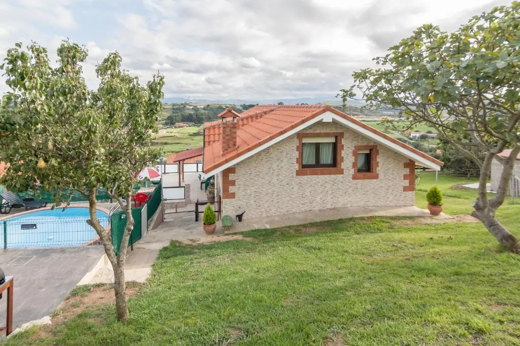 Casa con piscina y fantasticas vistas