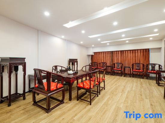 Haitong Hotel (Fuzhou Three Lanes and Seven Alleys)