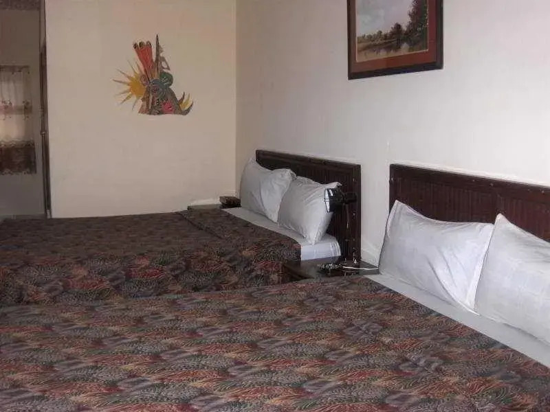 Holiday Beach Club Hotel