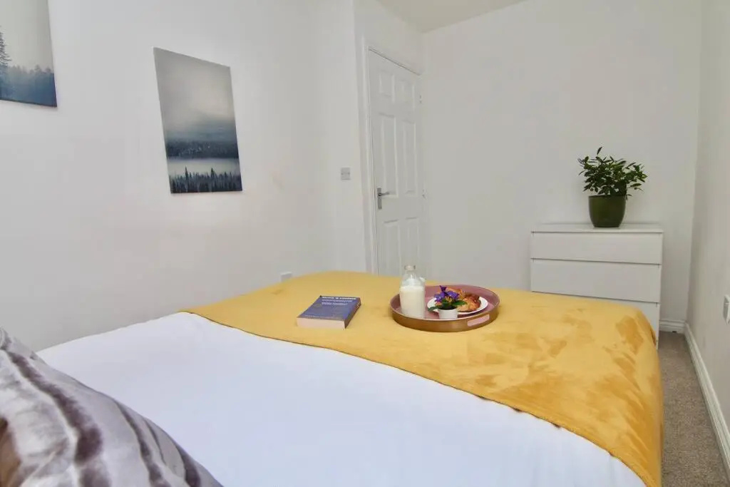 Daimler House - Cosy Home Near Coventry City Centre