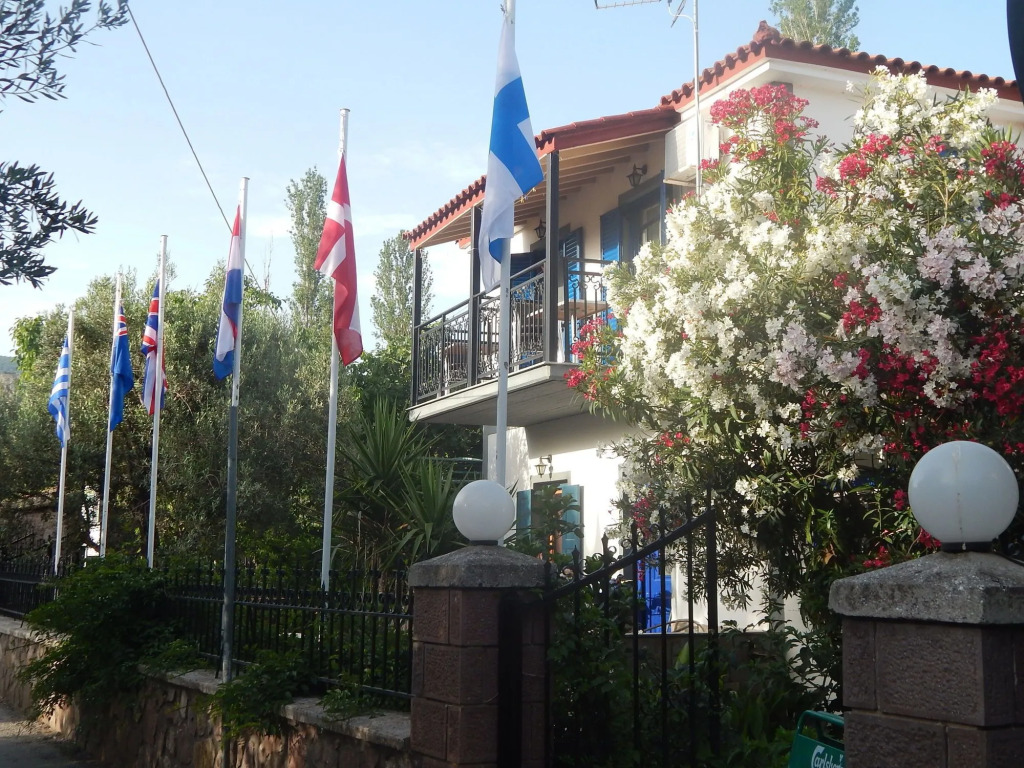 Anaxos Garden