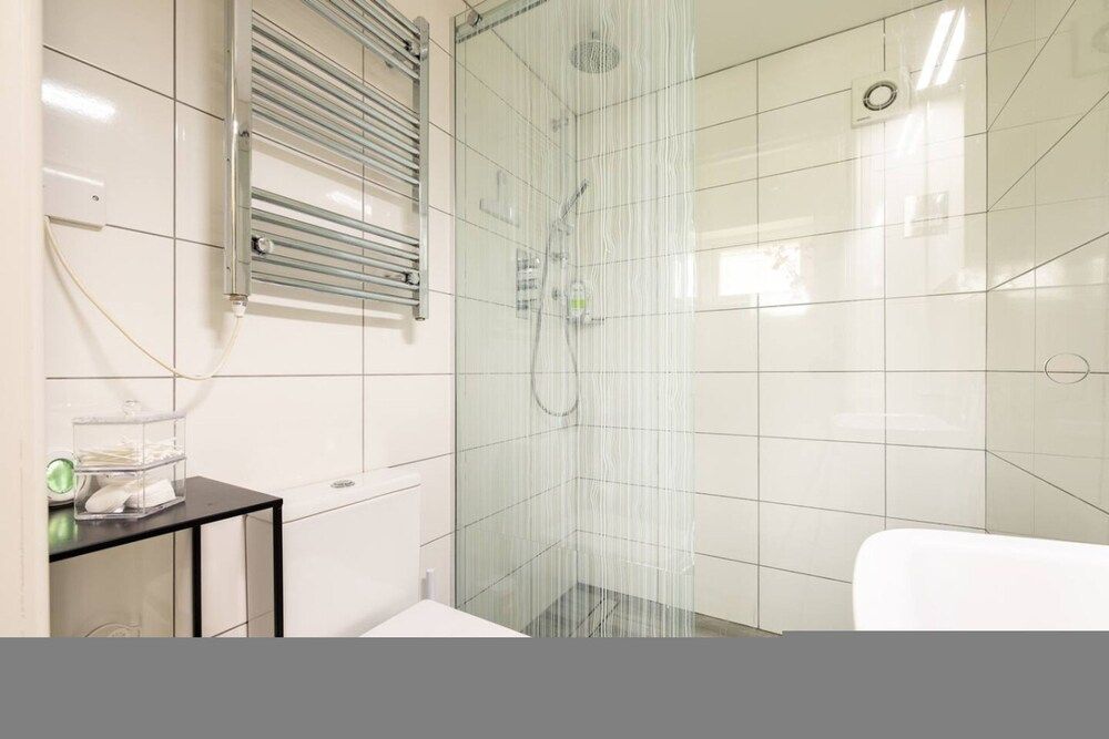 Robin s Nest 1 Bedroom Near Wimbledon