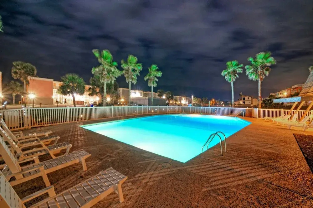 Beach Access + Ocean View, 2 Pools, Sports Court Seaside Escape by Avantstay