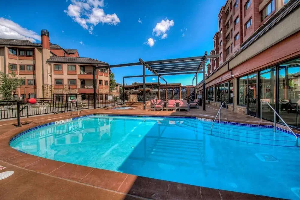 Village At Breckenridge - 2 Bedroom Ski Inski Out Condo