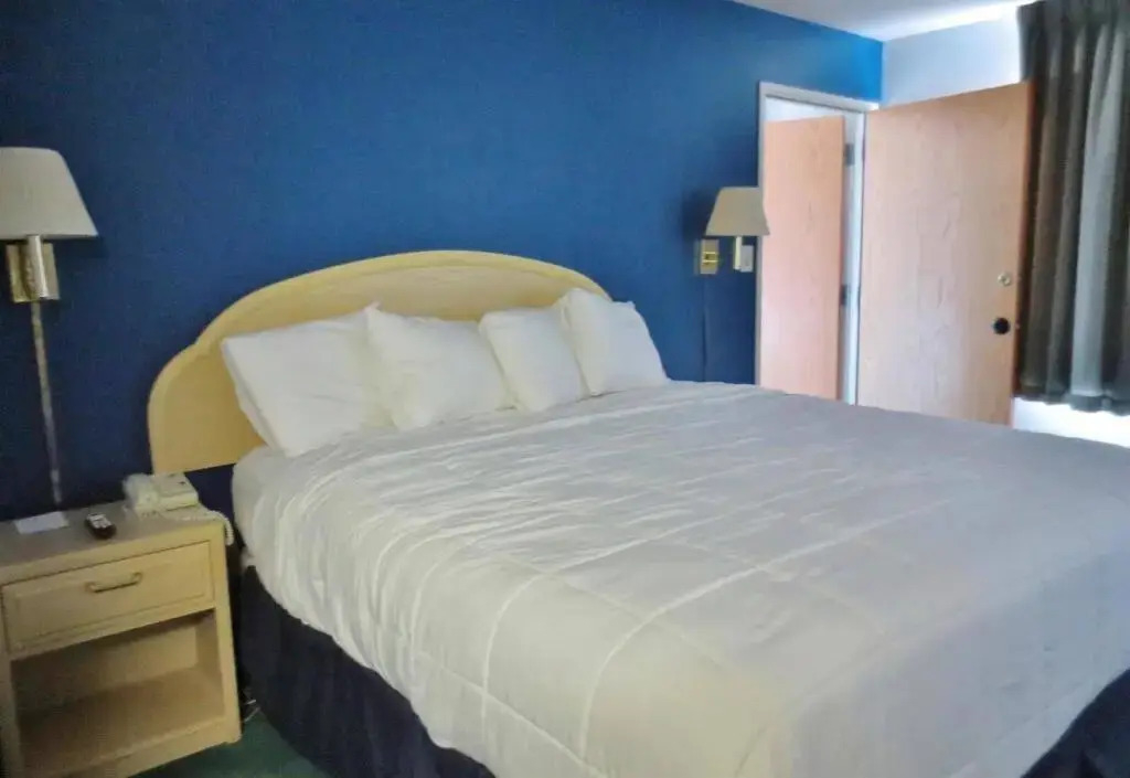 Guesthouse Inn & Suites- Osage Beach