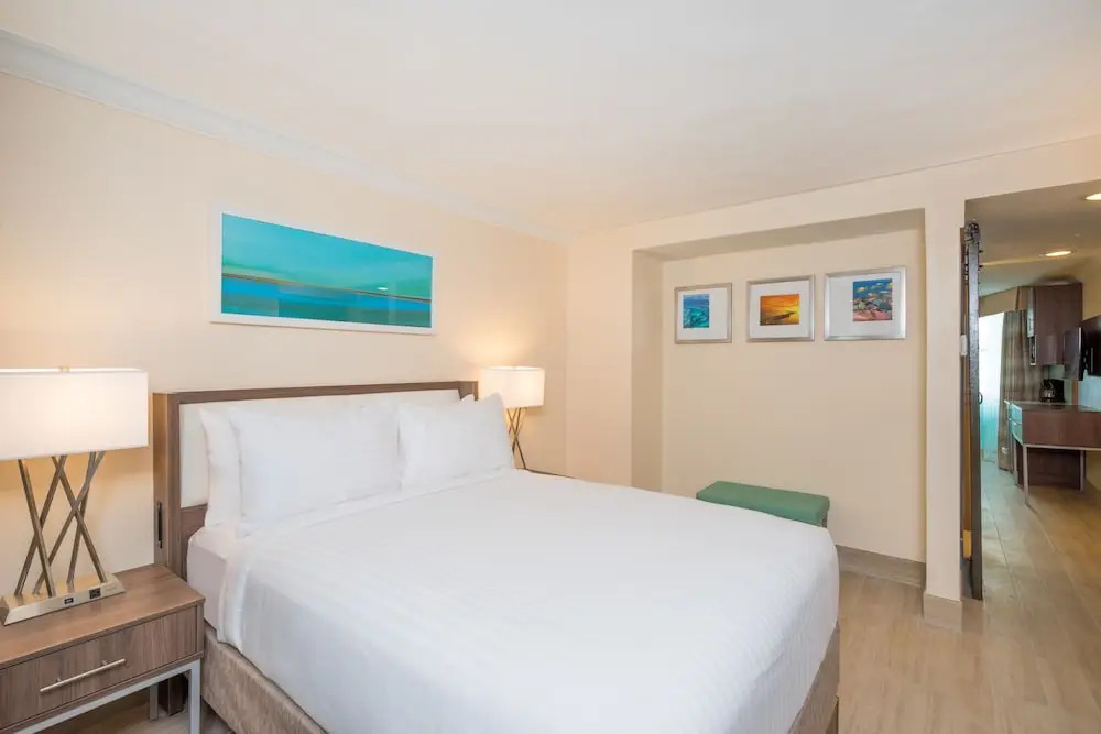 Holiday Inn Express and Suites Nassau