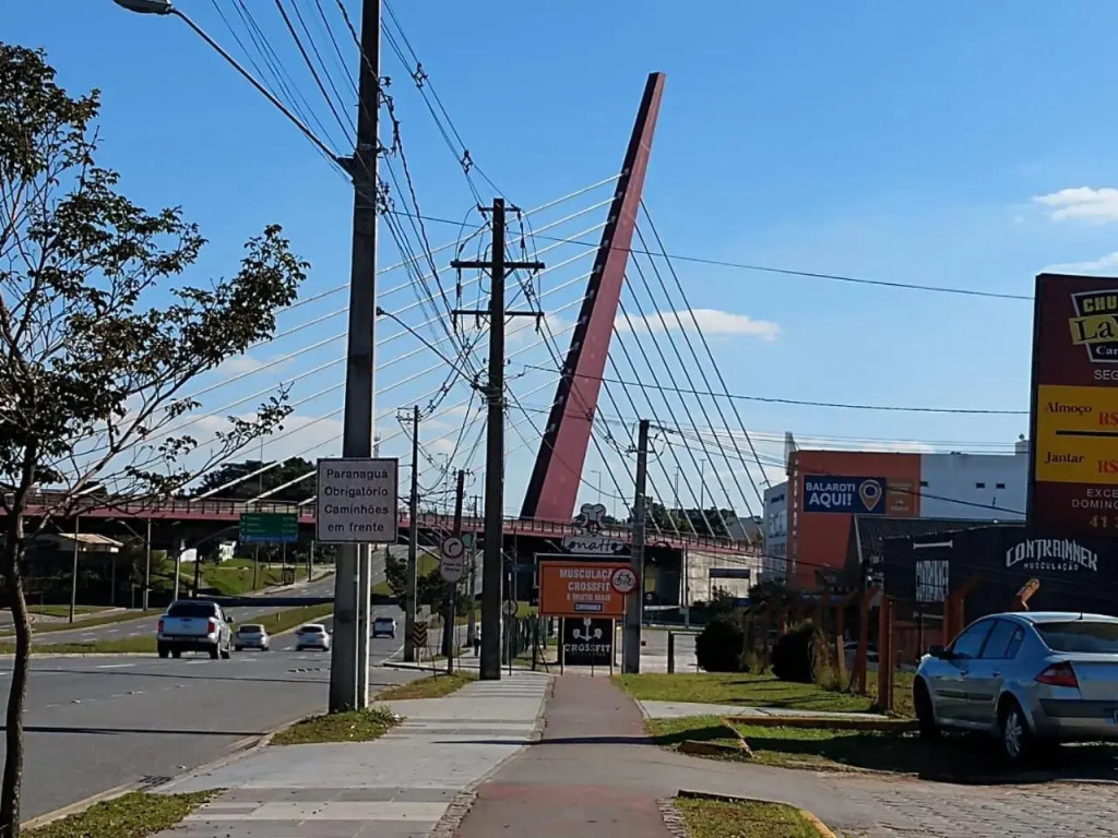 Casa Curitiba 120m² (1 Suíte e 2 Quartos) com garagem em condomínio
