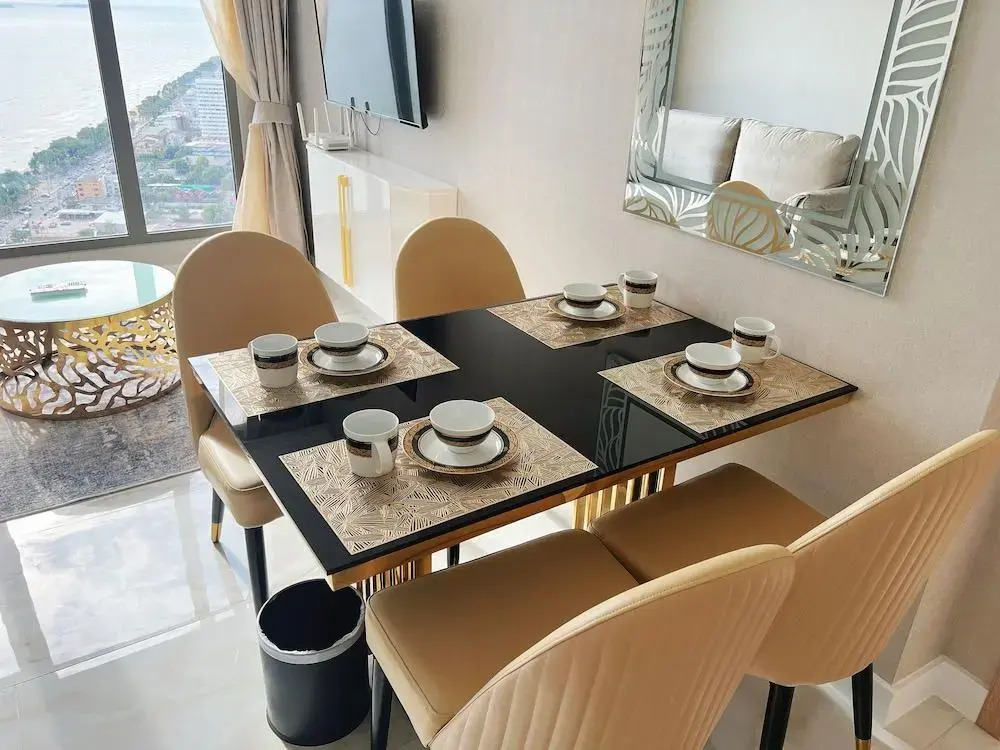 Copacabana Beach Jomtien 科帕卡巴纳海乔木提安海滩毗邻乔木提安夜市