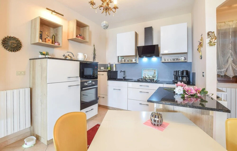 Beautiful Home in Lazise With 3 Bedrooms, Wifi and Outdoor Swimming Pool