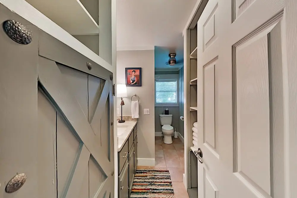 Charming W/ Chic Decor -- Walk To Downtown 3 Bedroom Home