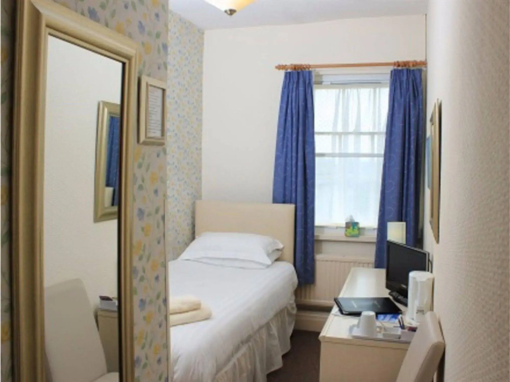 Virginia House Hotel