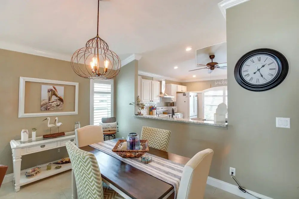 5 Mi to Fort Myers Beach: Home w/ Heated Pool!